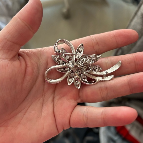 4/$50 wedding Elegant Pink and Purple Floral Brooch mother of the bride 💜 - Picture 5 of 6